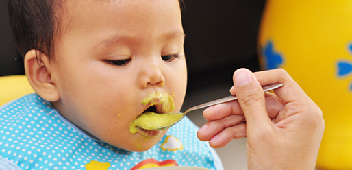 Introducing-Solid-Foods